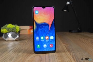 В продажу поступил смартфон Samsung Galaxy A10e - изображение