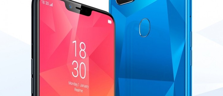 Новинка Realme 2 получила оригинальный вырез над экраном - изображение